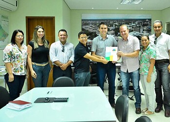 Marcus Alexandre assinou convênio de apoio ontem