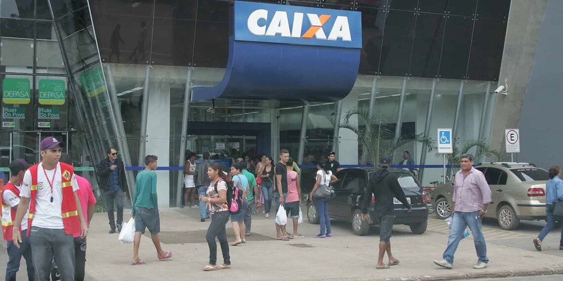 Agências bancárias abrem hoje e só voltam com os atendimentos na terça