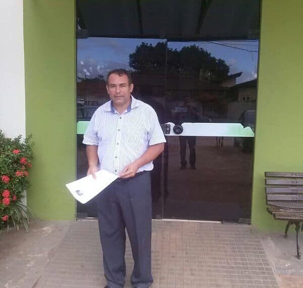 Bandidos armados invadem casa de juiz e fazem família de refém