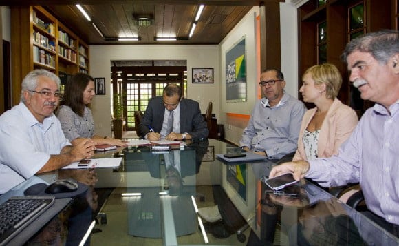 Presidente do Tribunal de Justiça com secretários