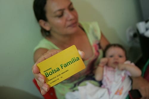 Pagamento do Bolsa Família injeta R$ 16,3 milhões na economia acreana