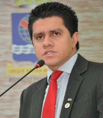 Ministério da Educação demite Breno Silveira da Reitoria do Ifac 2 Breno teria sido dispensado por meio de um telefonema