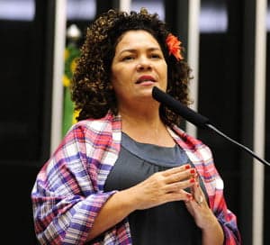 Perpétua esclarece: abono dos Soldados da Borracha injetará quase R$ 200 milhões na economia 2 perpetuac