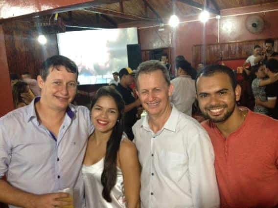 Candidatíssimo a uma vaga de deputado federal pelo PT nosso amigo Idésio Franke  mantendo os contatos no município de Brasiléia para a sua base eleitoral.