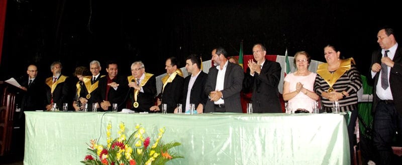 Mesa de honra foi composta por diversas autoridades