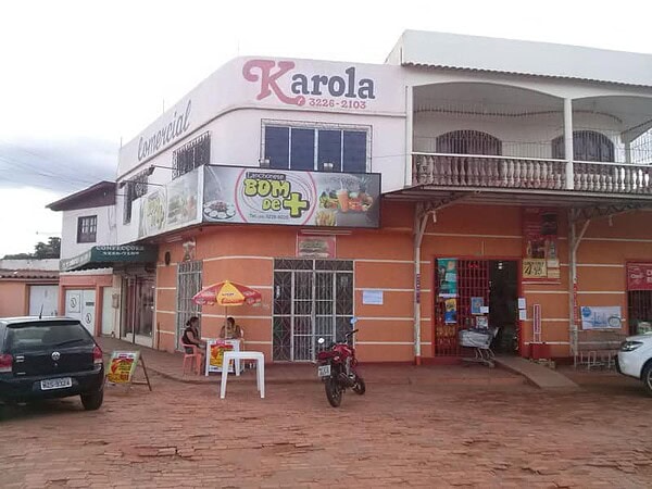 Assaltantes invadem Comercial Karola, rendem funcionários e levam dinheiro