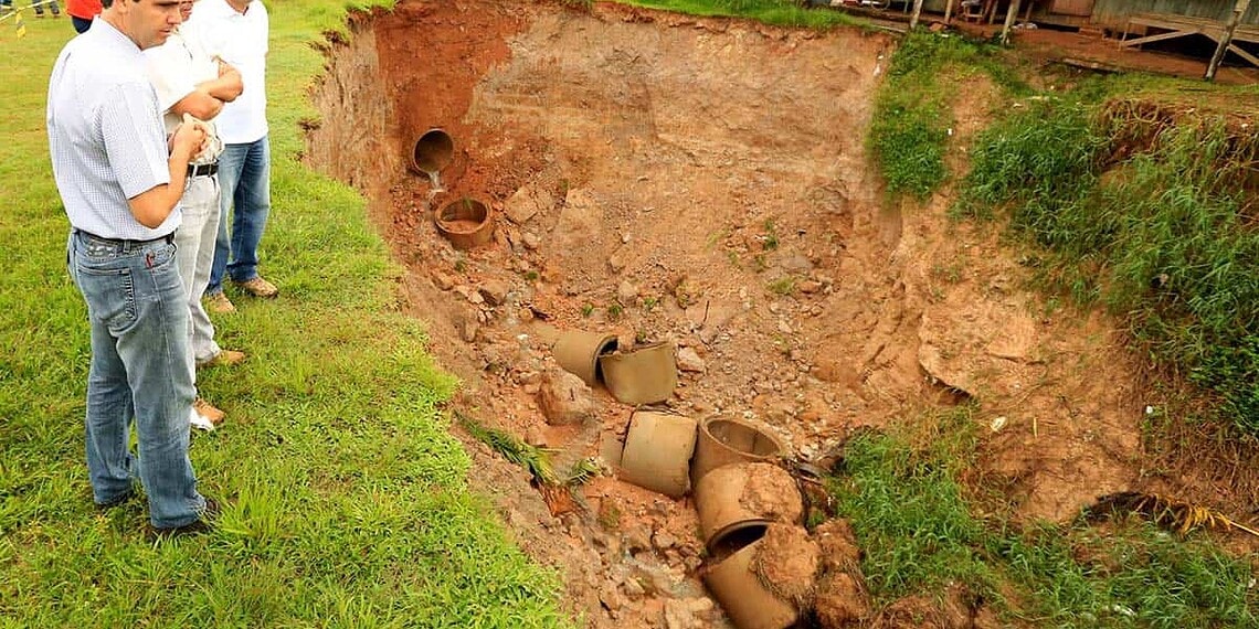 Prefeito pediu isolamento e remoção das famílias da área