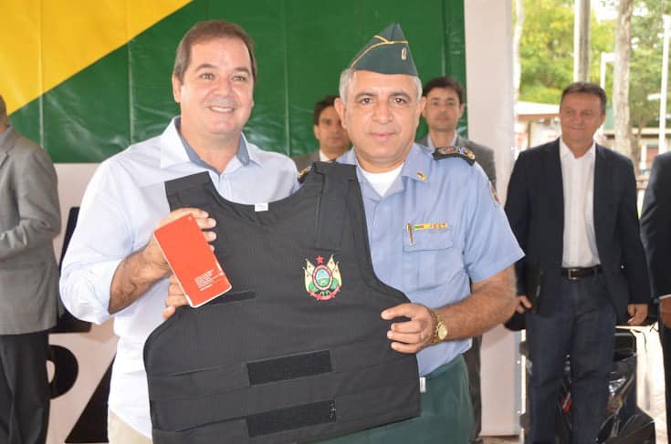 Governador participou da solenidade de entrega do material