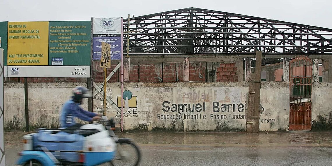 Após reportagem, alunos da escola Samuel Barreira iniciam o ano letivo 1 Após reportagem, alunos da escola Samuel Barreira iniciam o ano letivo