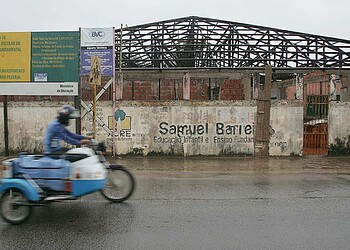 Após reportagem, alunos da escola Samuel Barreira iniciam o ano letivo