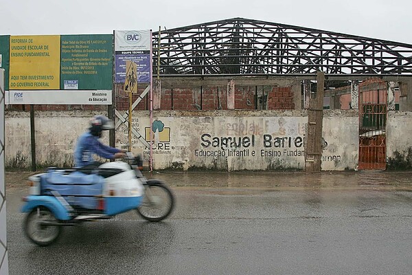 Após reportagem, alunos da escola Samuel Barreira iniciam o ano letivo