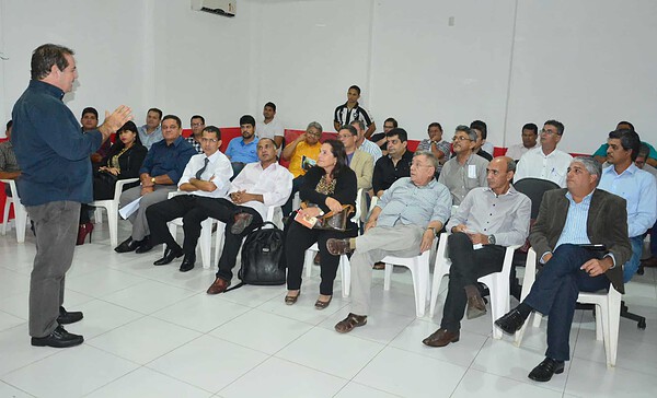 FPA reafirma unidade e discute estratégia pré-eleitoral para campanha de 2014