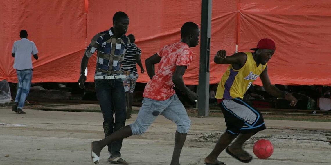 Abrigo dos imigrantes será transferido até o fim do mês 1 Abrigo dos imigrantes será transferido até o fim do mês