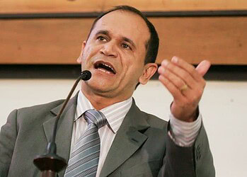 Moisés Diniz pede esclarecimento da BR Distribuidora sobre preço do álcool acreano