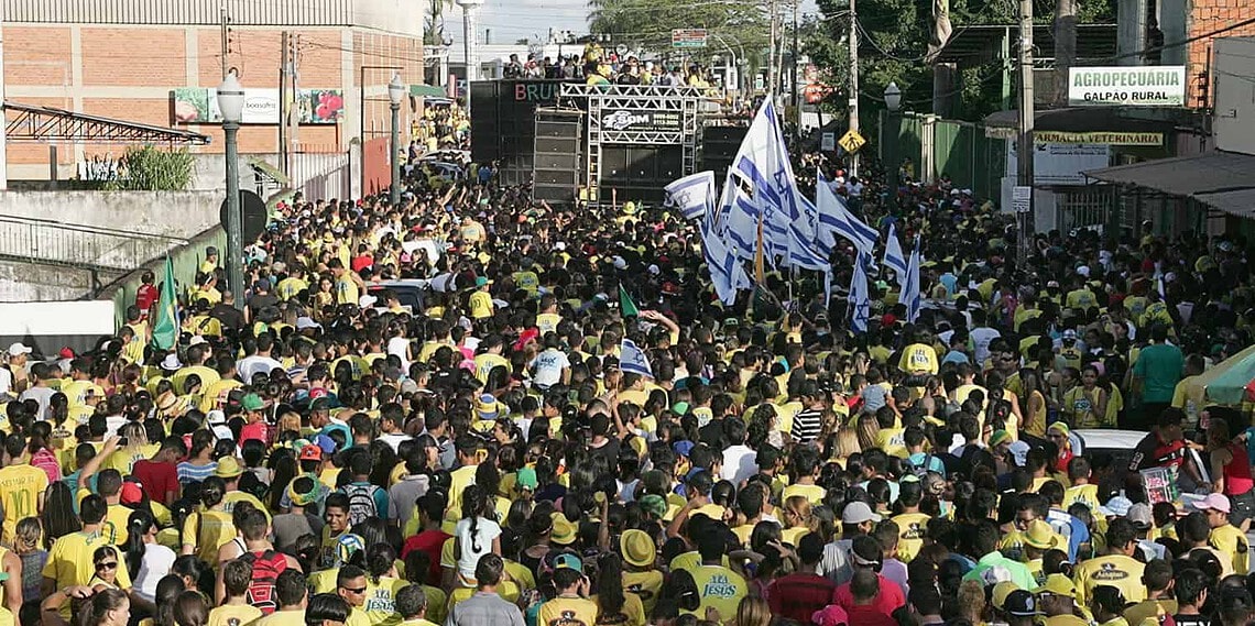 Marcha para Jesus reúne cerca de 25 mil fieis em passeata 1 Marcha para Jesus reúne cerca de 25 mil fieis em passeata