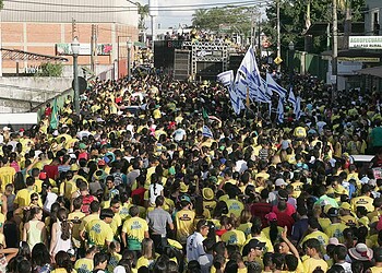 Marcha para Jesus reúne cerca de 25 mil fieis em passeata