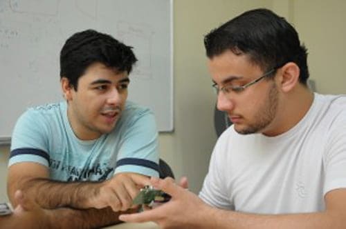 Jhonny e Ricardo desenvolveram o sistema do Rotas