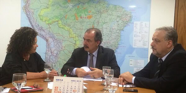 Perpétua Almeida discute com governo federal pagamento dos 25 mil aos Soldados da Borracha