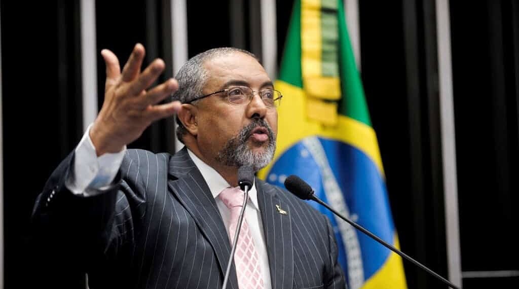 Paim elogia Tião Viana