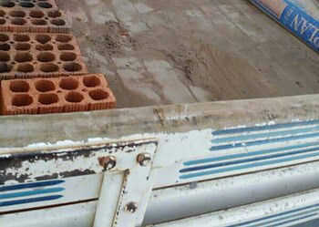 Presos compram material de construção e reformam as próprias celas em Rio Branco