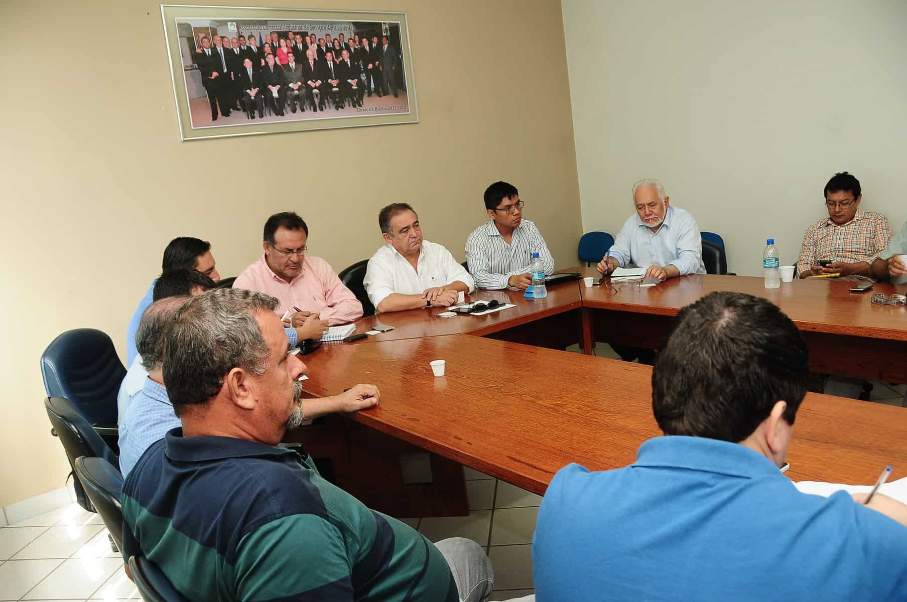 Governo do Acre anuncia plantio de 10 mil hectares de seringueiras 4 Associação Comercial do Acre intermediou diálogo com empresários peruanos