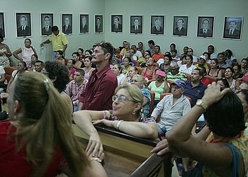 Plano Bresser: Servidores da Saúde rejeitam proposta do governo