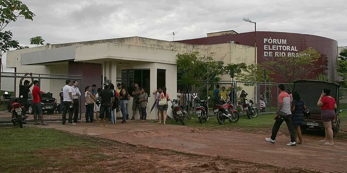 Último dia para regularização do título de eleitor é marcada por grande movimentação em Rio Branco 1 Último dia para regularização do título de eleitor é marcada por grande movimentação em Rio Branco