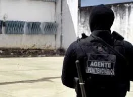 Aprovado porte de armas fora de serviço para guardas prisionais