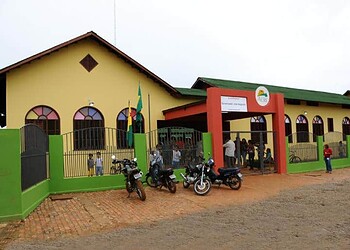 Pais reclamam que atraso na reforma prejudicou o ano letivo da escola Samuel Barreira