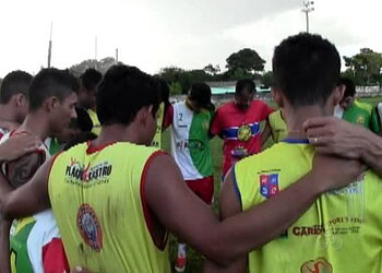 Jogadores do Plácido cruzaram os braços nesta quinta-feira