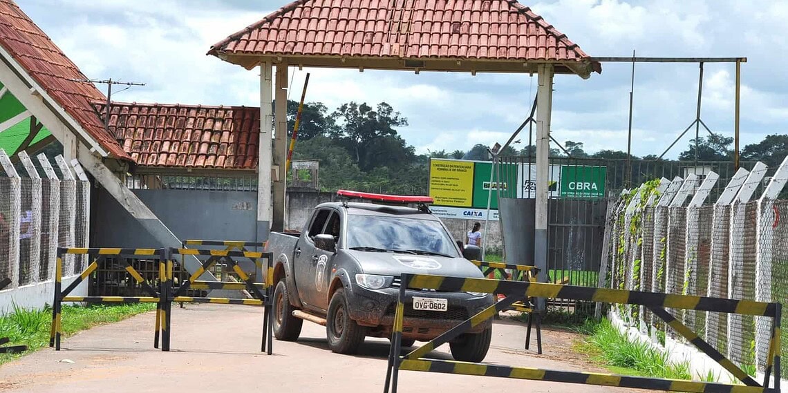 Detentos aproveitam visita de parlamentares ao presídio e fogem 1 Apagões e chuvas facilitam fugas no complexo prisional