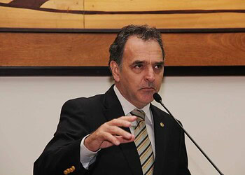 Tchê se reúne com ‘partidos nanicos’ para discutir ‘chapinha’ e nega que vá para a oposição