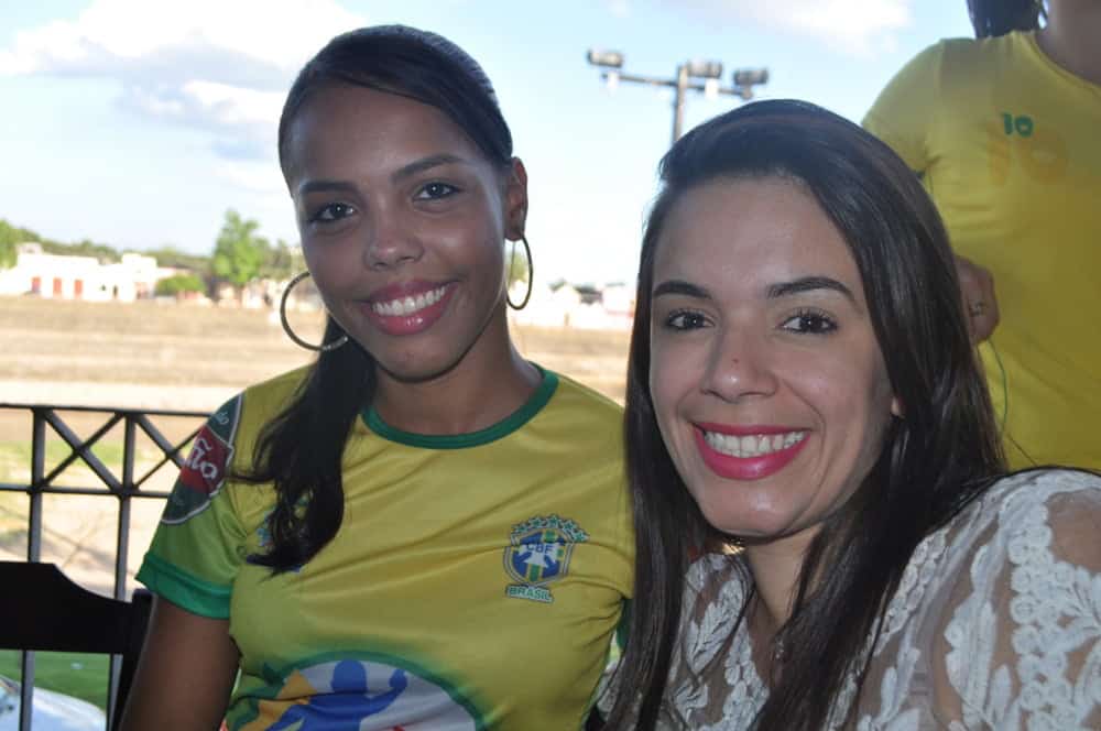 TORCIDA VERDE E AMARELA 10 10 -