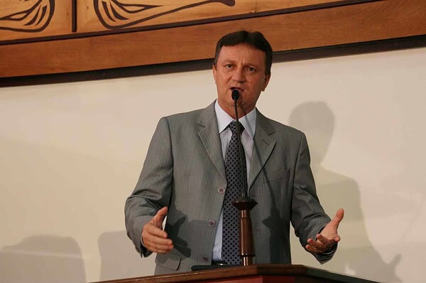 “Vou ajudar todos os companheiros do PT com ênfase no Angelim”, diz Pereira