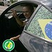 Marcos Mota decorou o automóvel com as cores do Brasil