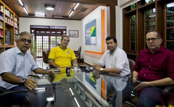 Governador discute avanço das obras do Juruá