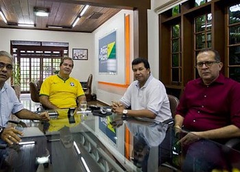 Governador discute avanço das obras do Juruá