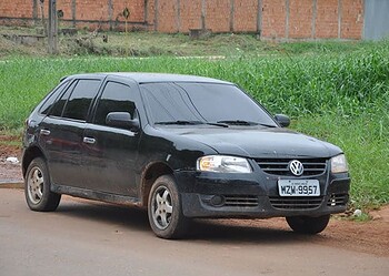 Carro abandonado chama a atenção da polícia e vai parar no pátio do Detran
