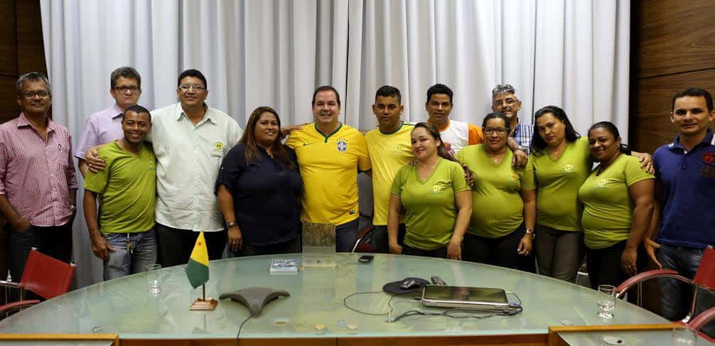 Coopserge apresenta trajetória de sucesso para o governador Tião Viana 2 Atualmente a Coopserge conta com 2.400 funcionários