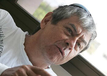 Dinho Gonçalves é um dos autores do livro ilustrado