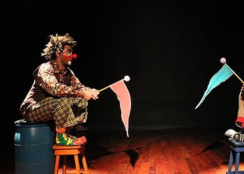 Serão 3 apresentações teatrais com programação livre e gratuita