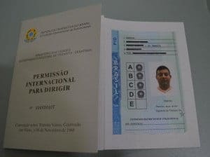 Detran orienta motoristas que pretendem dirigir em outros países