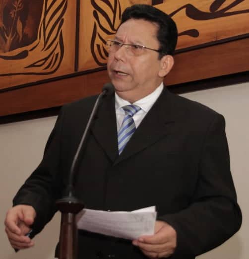 Edvaldo Souza afirma ter recebido muitas reclamações de famílias à espera de casas