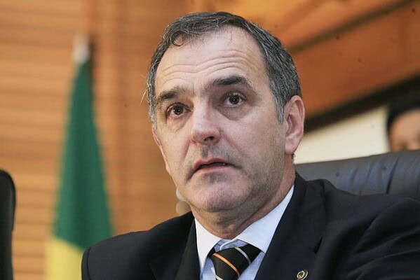 “A FPA tem que ver o PDT com outros olhos”, cobra Luís Tchê