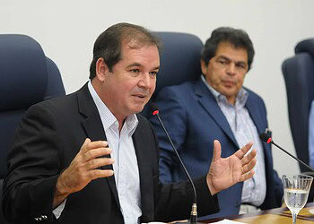 Governador Tião Viana e o presidente do TCe, Valmir Ribeiro, em reunião ontem