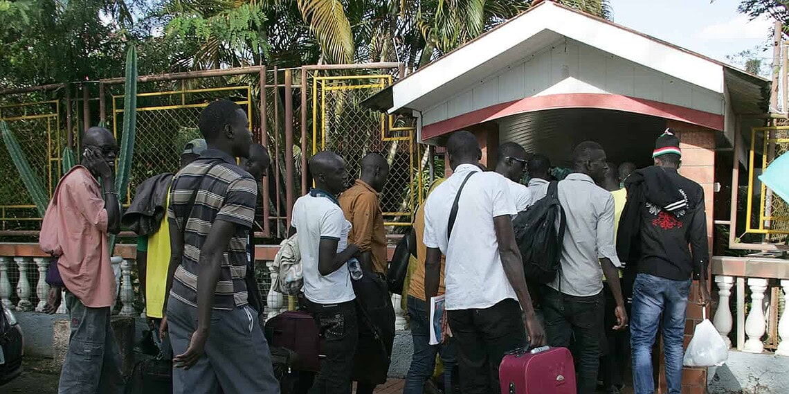 Imigrantes aprovam novo abrigo