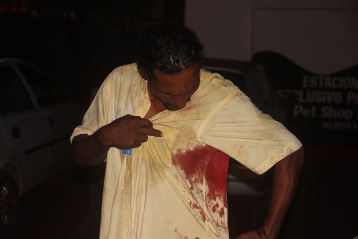 Homem é ferido a golpes de faca na Praça da Gameleira