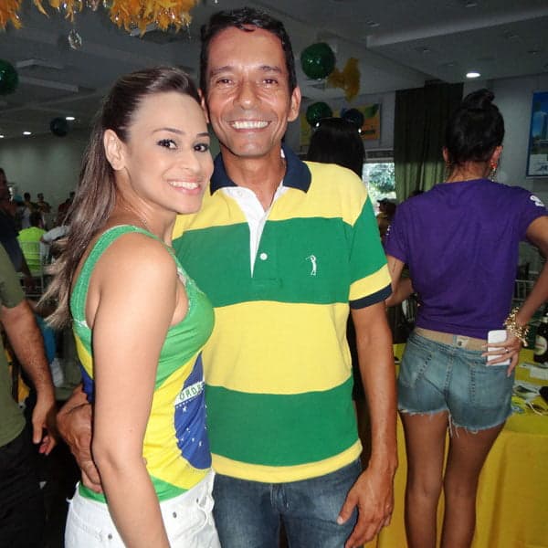 Luiz Theodoro e a filha Katerine Theodoro estão satisfeitos com o sucesso do evento que abriu as festividades da Copa do Mundo em Rio Branco.