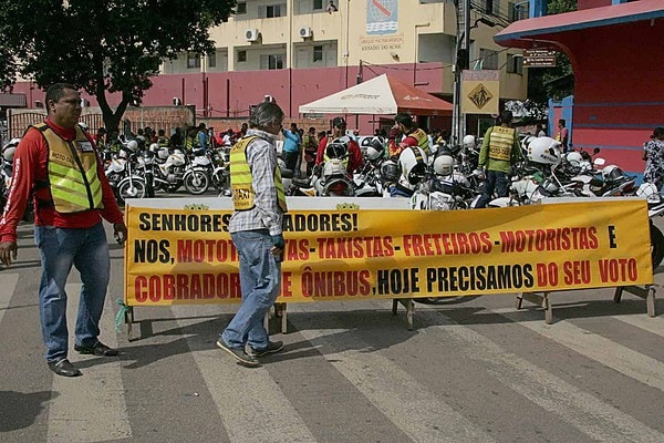 Em meio à pressão, vereadores aprovam projeto que extingue os ‘pirangueiros’