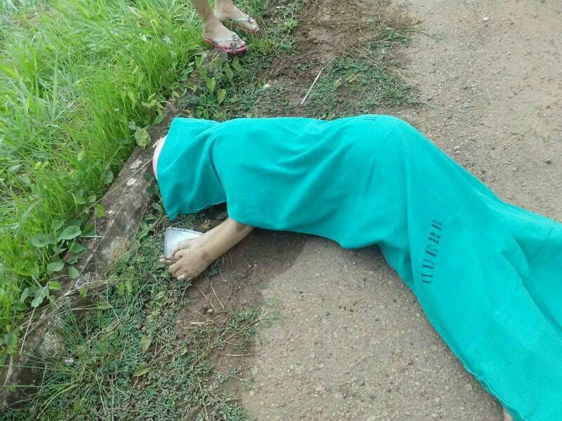 Mulher morre após colisão com moto na BR 1